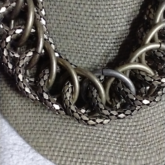 Bronze goldtone mesh link chain necklace - Picture 2 of 3
